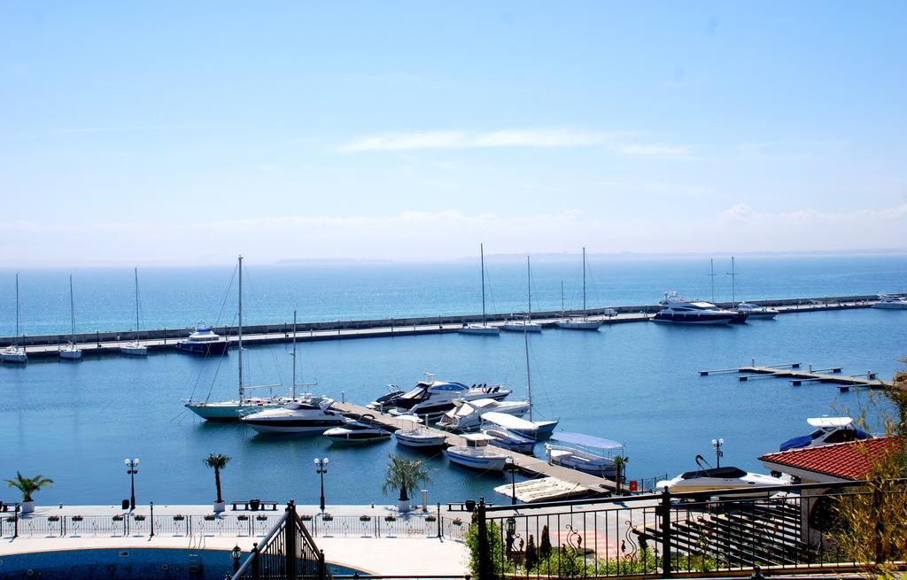 Baratero Vlas Marina Apartment Sveti Vlas Extérieur photo